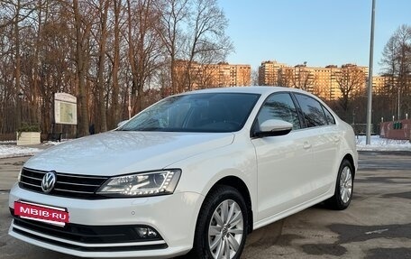 Volkswagen Jetta VI, 2016 год, 1 680 000 рублей, 3 фотография