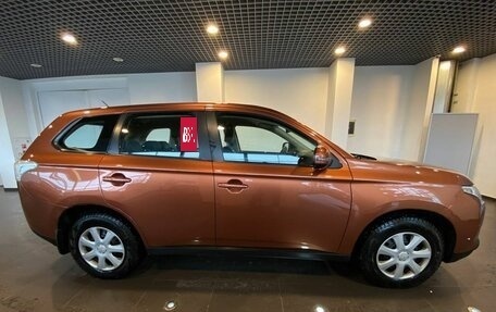 Mitsubishi Outlander III рестайлинг 3, 2012 год, 1 300 000 рублей, 2 фотография