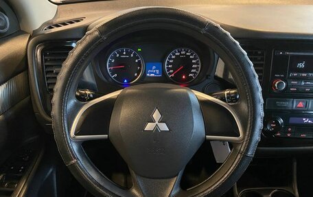 Mitsubishi Outlander III рестайлинг 3, 2012 год, 1 300 000 рублей, 10 фотография