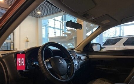 Mitsubishi Outlander III рестайлинг 3, 2012 год, 1 300 000 рублей, 22 фотография