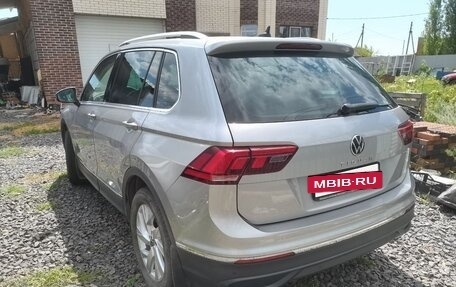 Volkswagen Tiguan II, 2021 год, 3 000 000 рублей, 2 фотография