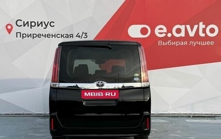 Toyota Noah III, 2019 год, 2 720 000 рублей, 5 фотография