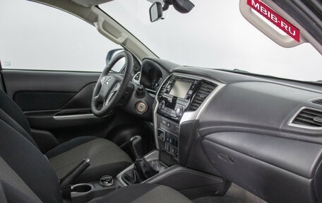 Mitsubishi L200 IV рестайлинг, 2019 год, 2 780 000 рублей, 7 фотография