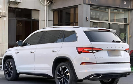 Skoda Kodiaq I, 2023 год, 3 750 800 рублей, 6 фотография