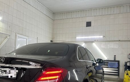 Mercedes-Benz E-Класс, 2017 год, 2 900 000 рублей, 6 фотография
