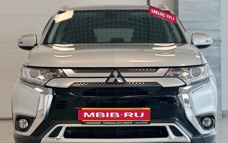 Mitsubishi Outlander III рестайлинг 3, 2019 год, 2 280 000 рублей, 2 фотография