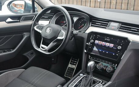 Volkswagen Passat B8 рестайлинг, 2019 год, 2 810 000 рублей, 9 фотография