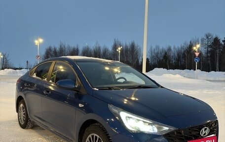 Hyundai Solaris II рестайлинг, 2021 год, 1 915 000 рублей, 2 фотография