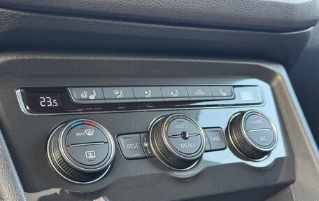 Volkswagen Tiguan II, 2019 год, 2 680 000 рублей, 20 фотография