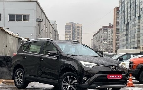 Toyota RAV4, 2015 год, 2 249 000 рублей, 1 фотография