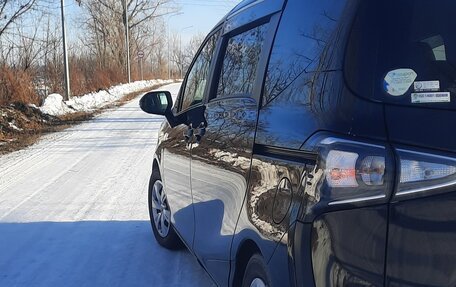 Toyota Sienta II, 2019 год, 1 550 000 рублей, 4 фотография