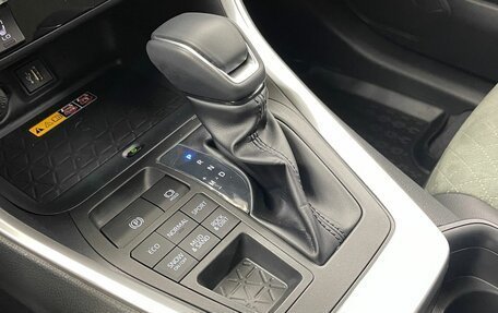 Toyota RAV4, 2024 год, 4 600 000 рублей, 17 фотография