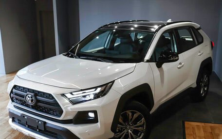 Toyota RAV4, 2024 год, 4 700 000 рублей, 2 фотография