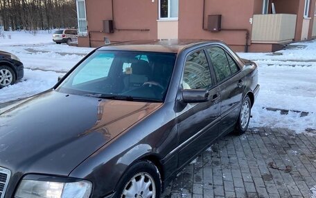 Mercedes-Benz C-Класс, 1993 год, 280 000 рублей, 5 фотография