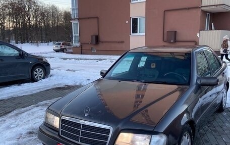 Mercedes-Benz C-Класс, 1993 год, 280 000 рублей, 6 фотография