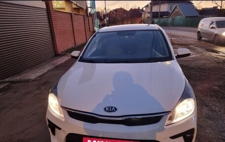 KIA Rio IV, 2017 год, 850 000 рублей, 4 фотография