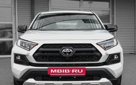 Toyota RAV4, 2024 год, 4 990 000 рублей, 2 фотография