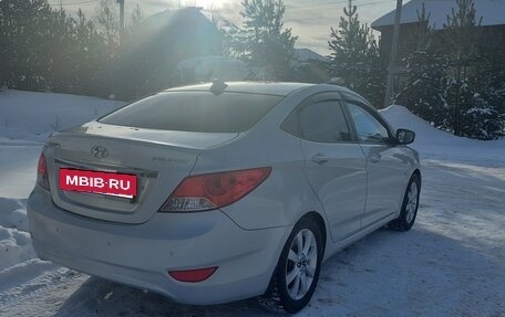 Hyundai Solaris II рестайлинг, 2011 год, 750 000 рублей, 4 фотография