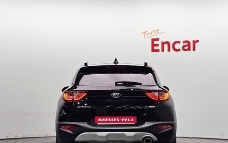 KIA Stonic, 2018 год, 1 050 017 рублей, 6 фотография