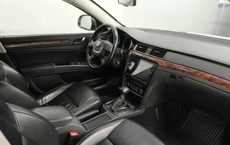 Skoda Superb III рестайлинг, 2012 год, 960 000 рублей, 18 фотография