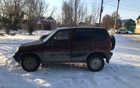 Chevrolet Niva I рестайлинг, 2004 год, 190 000 рублей, 1 фотография