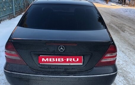 Mercedes-Benz C-Класс, 2005 год, 850 000 рублей, 5 фотография