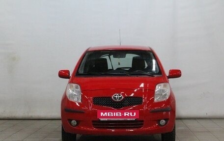 Toyota Yaris III рестайлинг, 2008 год, 750 000 рублей, 2 фотография