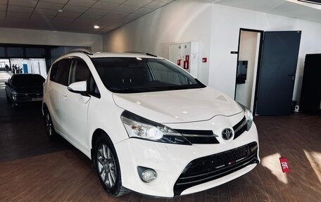 Toyota Verso I, 2015 год, 1 399 000 рублей, 5 фотография