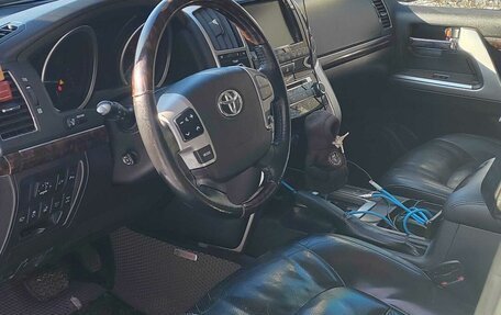 Toyota Land Cruiser 200, 2013 год, 3 600 000 рублей, 10 фотография