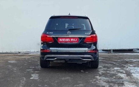 Mercedes-Benz GL-Класс, 2015 год, 3 650 000 рублей, 6 фотография