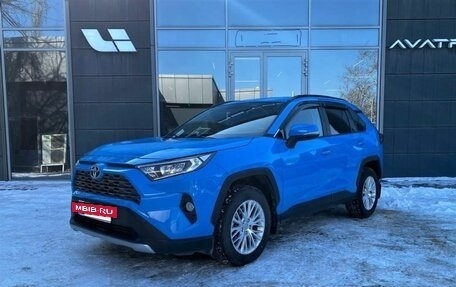 Toyota RAV4, 2021 год, 3 350 000 рублей, 3 фотография