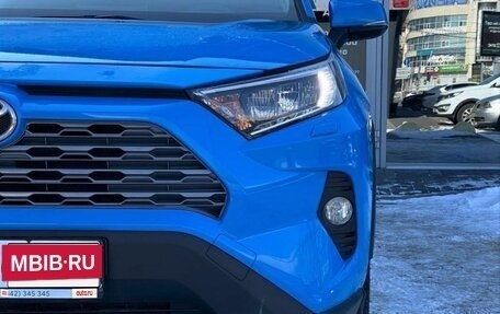 Toyota RAV4, 2021 год, 3 350 000 рублей, 9 фотография