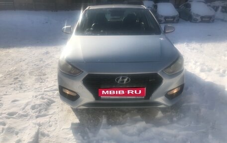 Hyundai Solaris II рестайлинг, 2019 год, 1 000 000 рублей, 1 фотография