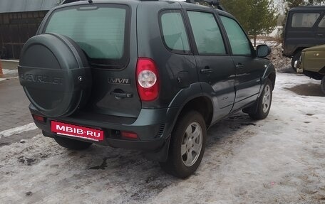 Chevrolet Niva I рестайлинг, 2011 год, 670 000 рублей, 3 фотография