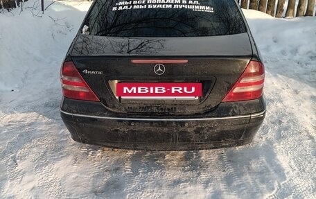 Mercedes-Benz C-Класс, 2004 год, 850 000 рублей, 5 фотография