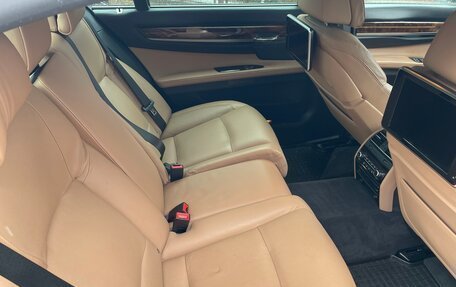 BMW 7 серия, 2013 год, 2 450 000 рублей, 21 фотография