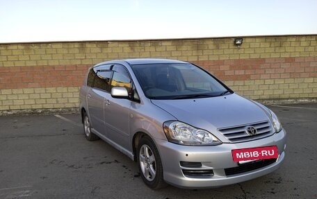 Toyota Ipsum II, 2004 год, 1 350 000 рублей, 6 фотография