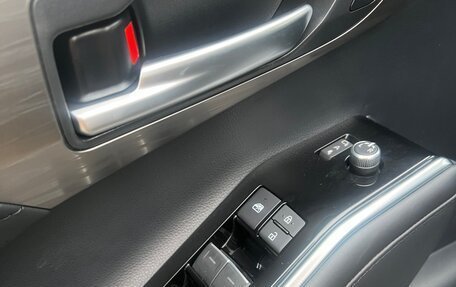 Toyota Highlander, 2024 год, 5 890 000 рублей, 21 фотография