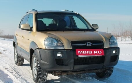 Hyundai Tucson III, 2005 год, 700 000 рублей, 13 фотография