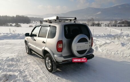 Chevrolet Niva I рестайлинг, 2004 год, 550 000 рублей, 4 фотография