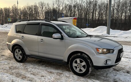 Mitsubishi Outlander III рестайлинг 3, 2010 год, 1 150 000 рублей, 7 фотография