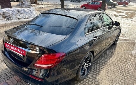 Mercedes-Benz E-Класс, 2017 год, 3 190 000 рублей, 7 фотография