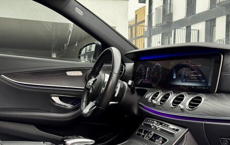 Mercedes-Benz E-Класс, 2018 год, 3 650 000 рублей, 11 фотография