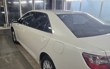 Toyota Camry, 2017 год, 2 450 000 рублей, 4 фотография