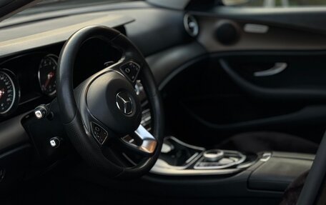 Mercedes-Benz E-Класс, 2017 год, 2 499 000 рублей, 18 фотография