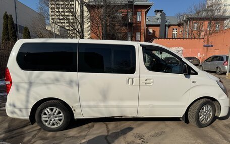 Hyundai H-1 II рестайлинг, 2016 год, 2 250 000 рублей, 4 фотография