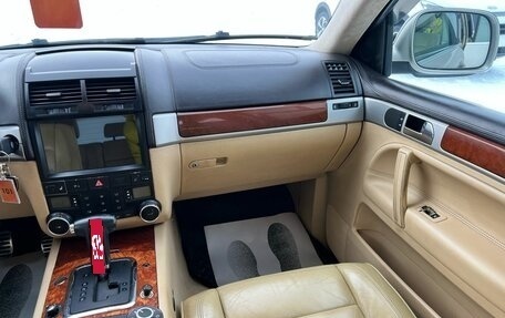 Volkswagen Touareg III, 2005 год, 1 599 000 рублей, 15 фотография