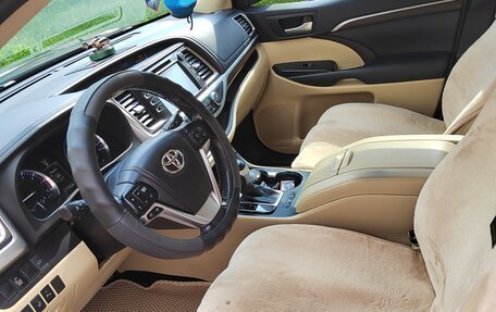 Toyota Highlander III, 2014 год, 3 555 000 рублей, 7 фотография