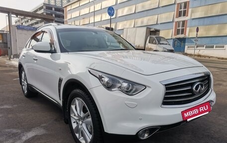 Infiniti FX II, 2012 год, 2 300 000 рублей, 3 фотография