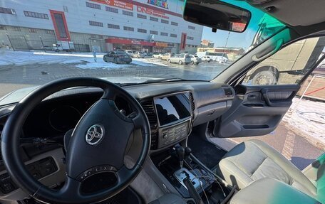 Toyota Land Cruiser 100 рестайлинг 2, 2003 год, 2 300 000 рублей, 8 фотография